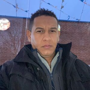 Meet your Posher, Carlos